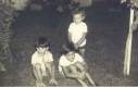 Adrian, Ariel y Jorge en la casa de Ituzaingo foto del año '71